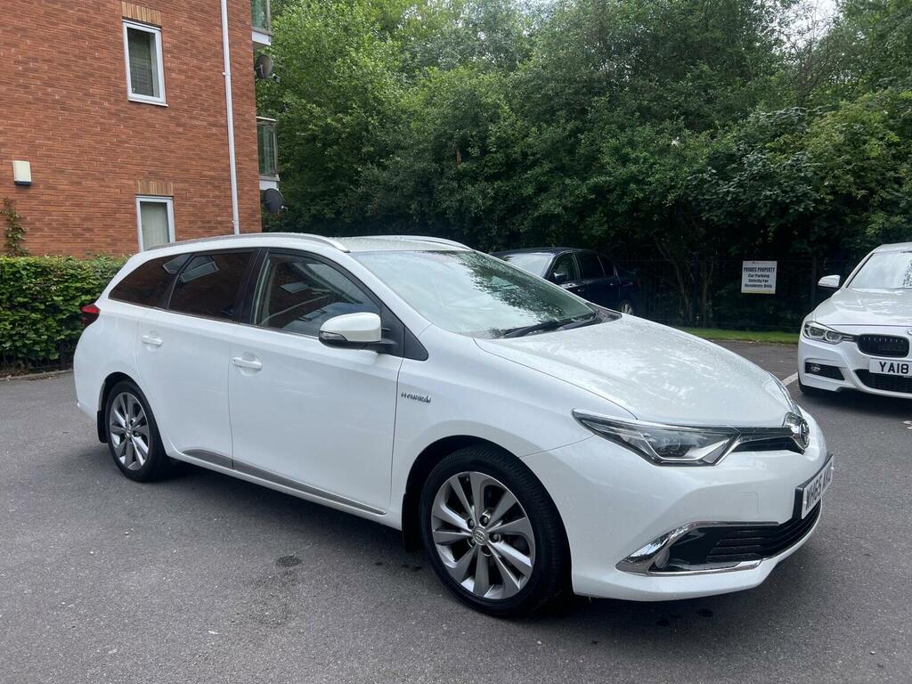 Toyota Auris Estate 1.8 Vvt-h Excel Touring Sports Cvt Euro 6 WH65AKO White