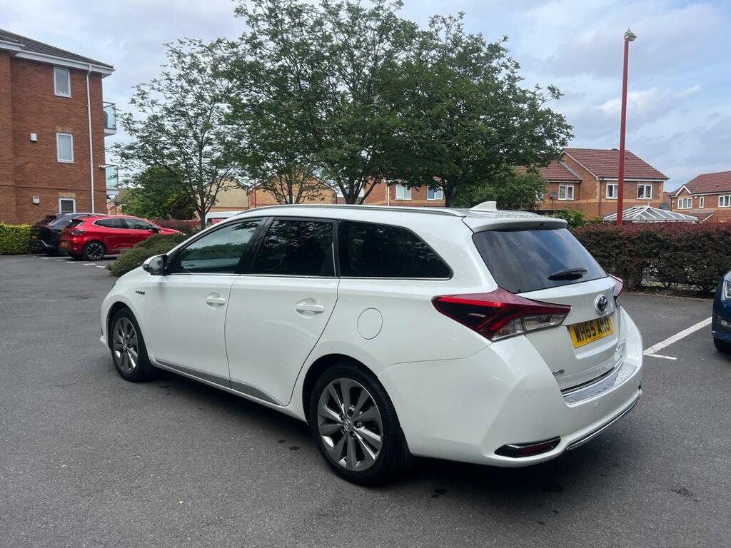 Toyota Auris Estate 1.8 Vvt-h Excel Touring Sports Cvt Euro 6 WH65AKO White #4