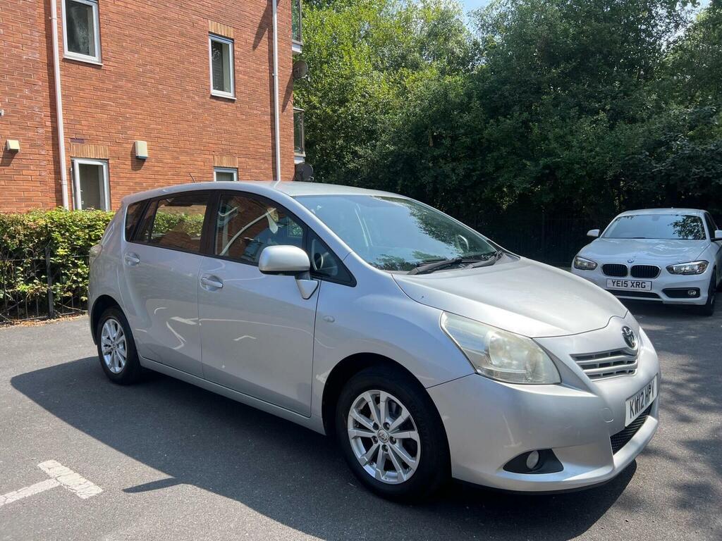 Toyota Verso Mpv Black #1
