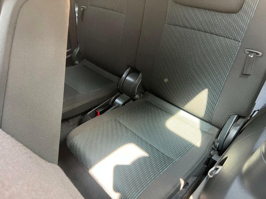 Toyota Verso Mpv Black #25