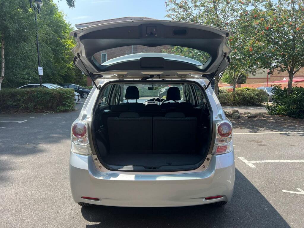 Toyota Verso Mpv Black #30