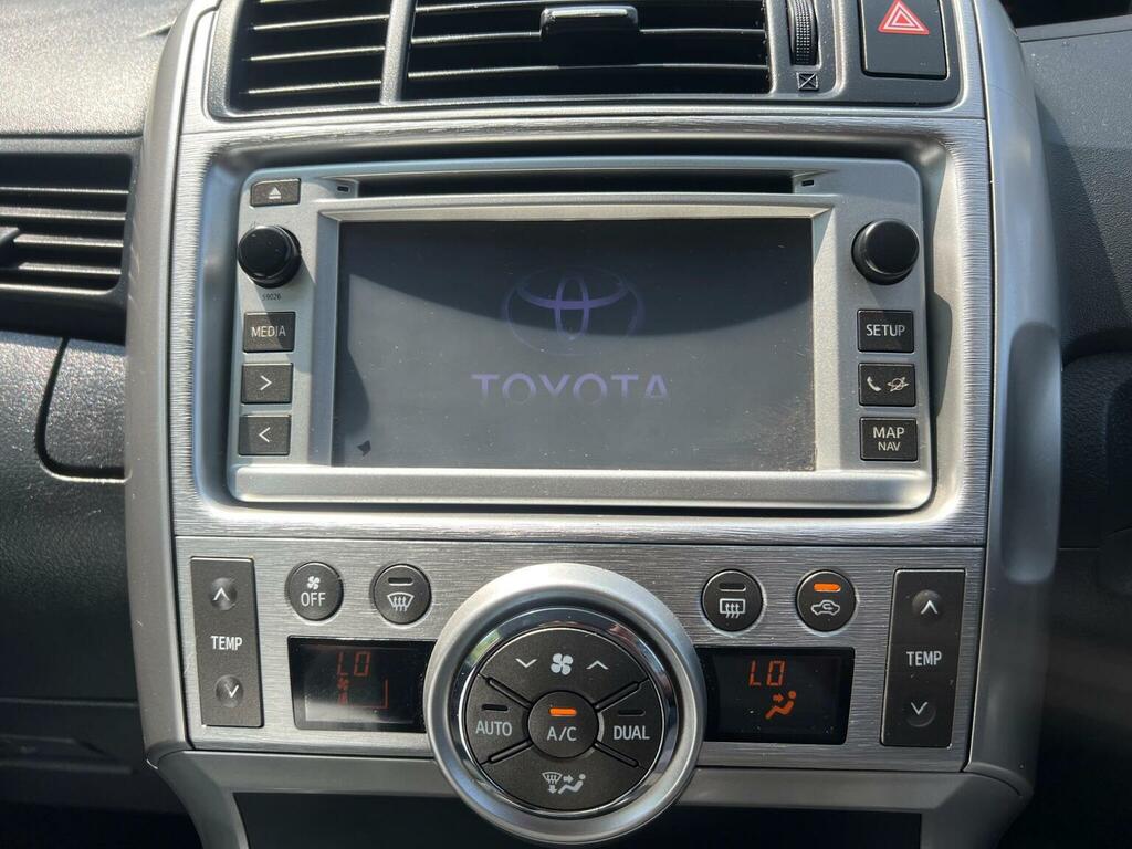 Toyota Verso Mpv Black #15
