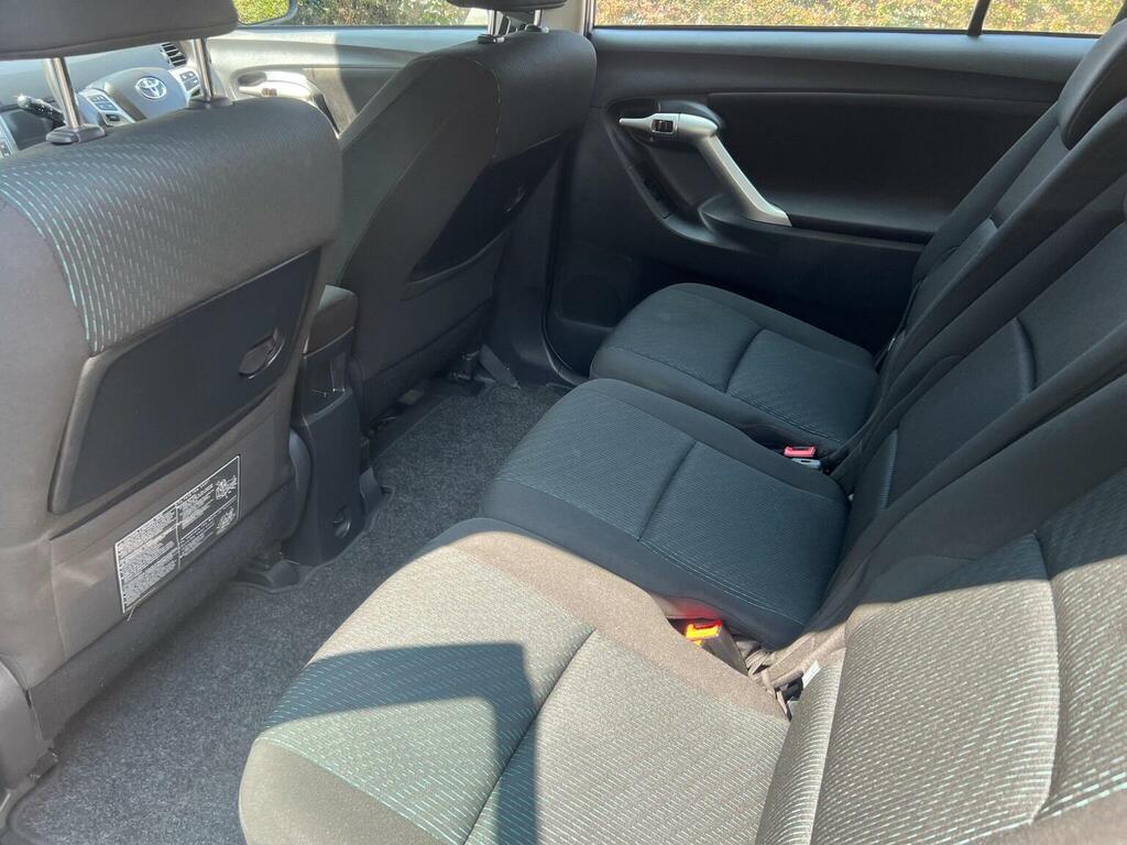 Toyota Verso Mpv Black #24