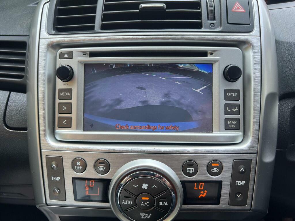 Toyota Verso Mpv Black #19