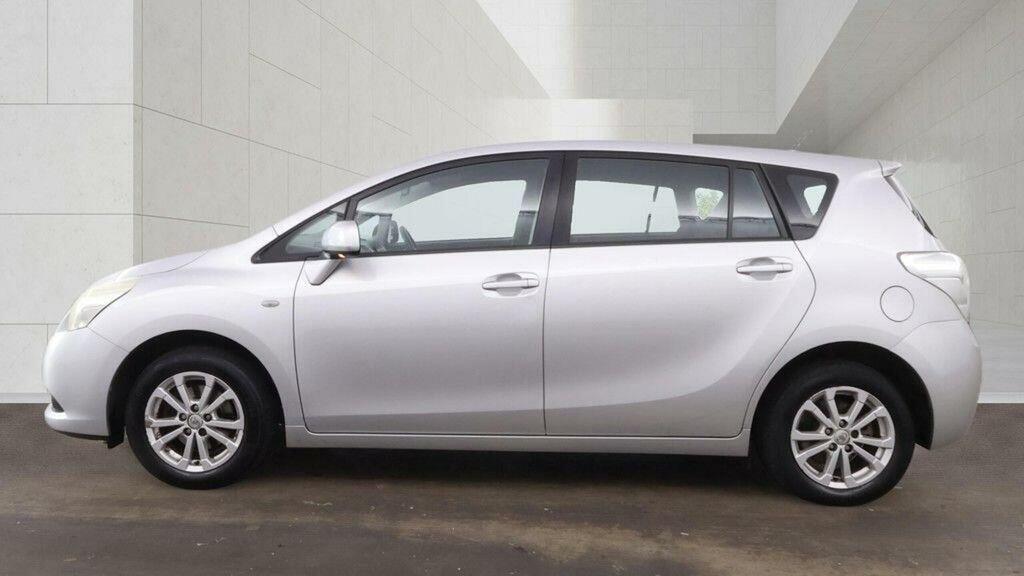 Toyota Verso 1.6 V-matic Tr Euro 5 Silver #6