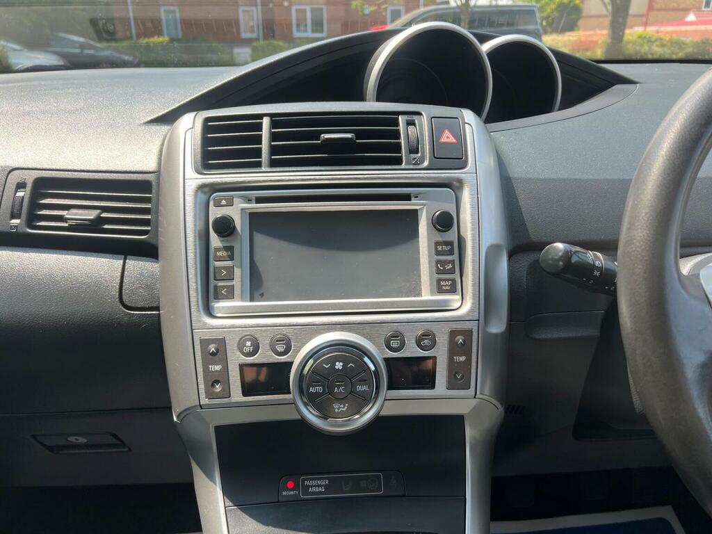 Toyota Verso Mpv Black #14