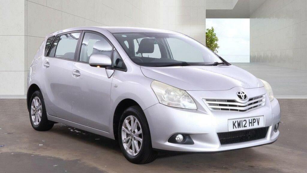 Toyota Verso 1.6 V-matic Tr Euro 5 Silver
