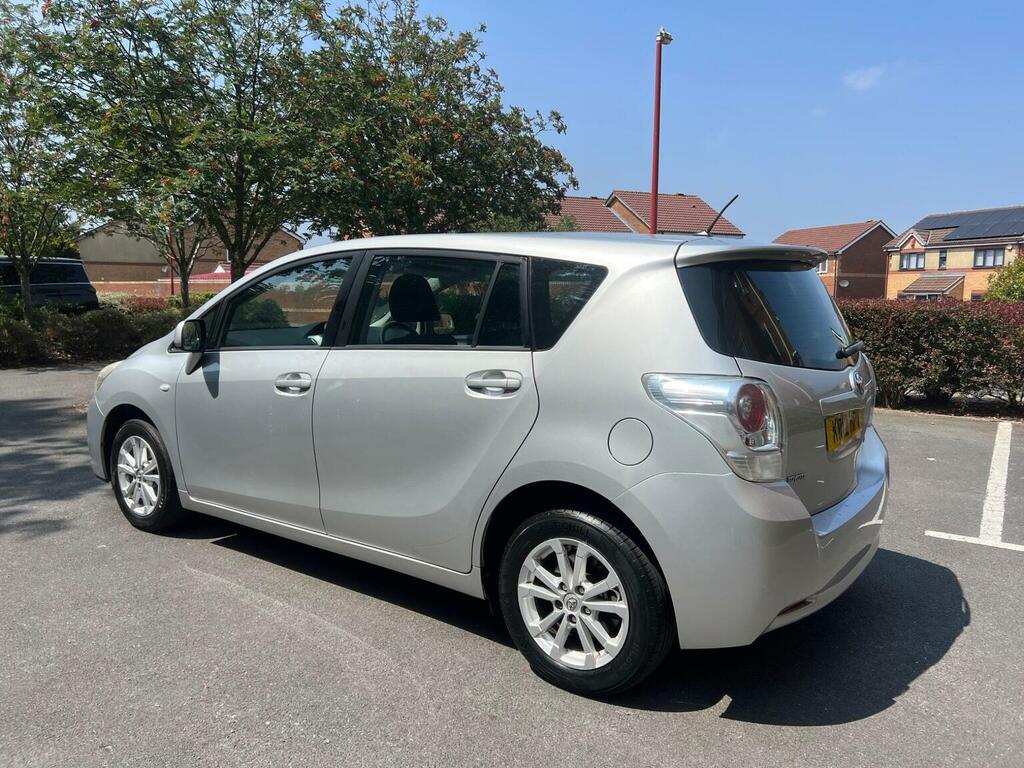 Toyota Verso Mpv Black #4