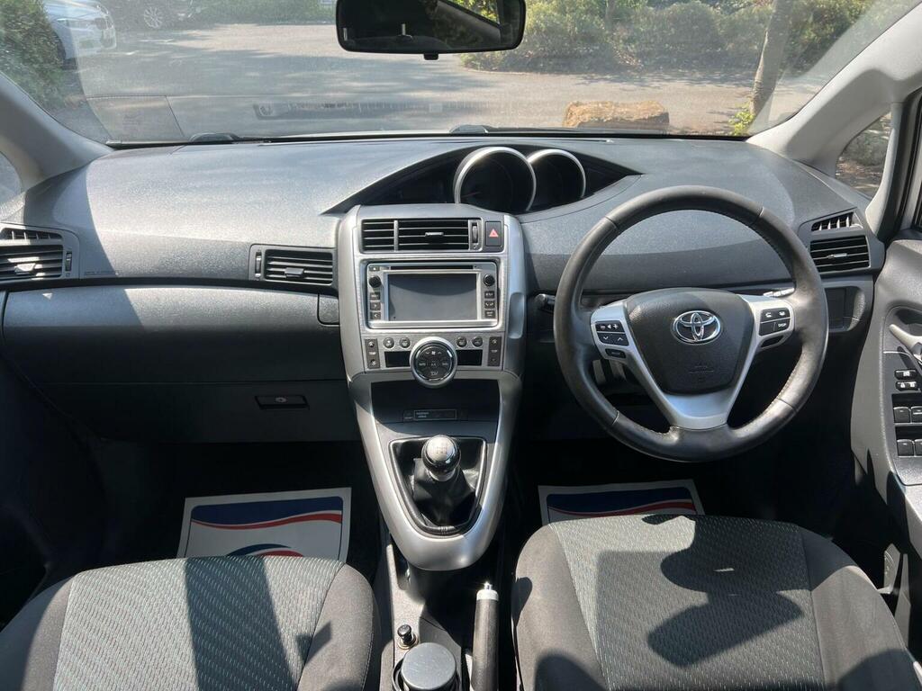 Toyota Verso Mpv Black #11