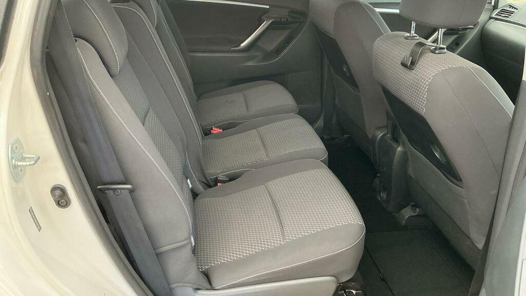 Toyota Verso Verso Excel D-4d Silver #12