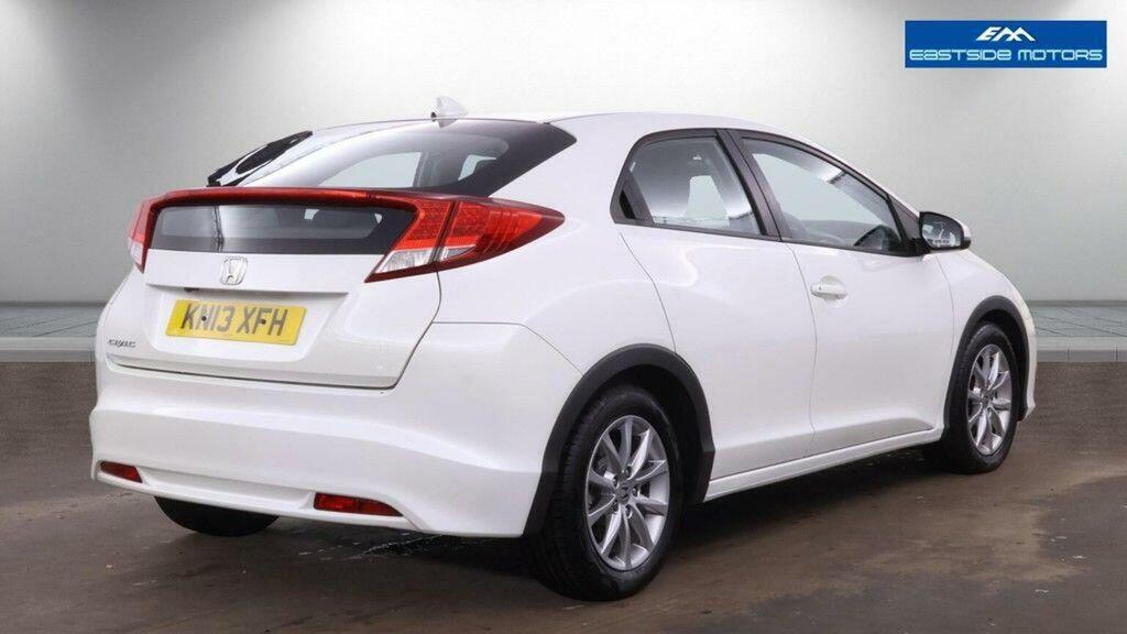 Honda Civic 1.8 I-vtec Es-t Euro 5 Ss White #4