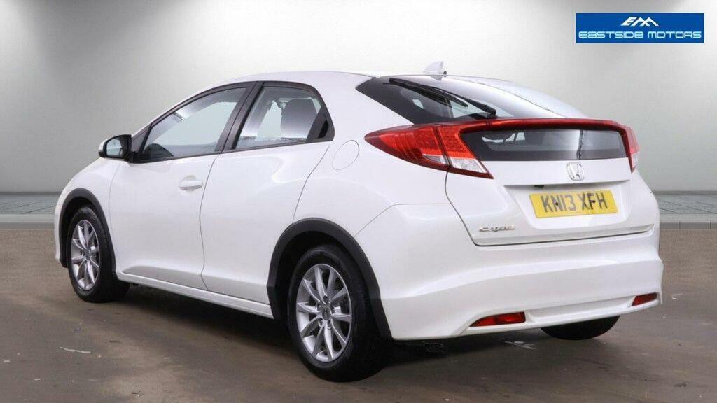 Honda Civic 1.8 I-vtec Es-t Euro 5 Ss White #3