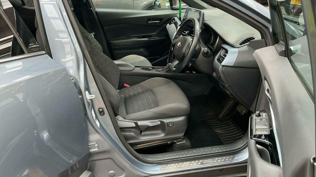 Toyota C-Hr Excel Grey #10