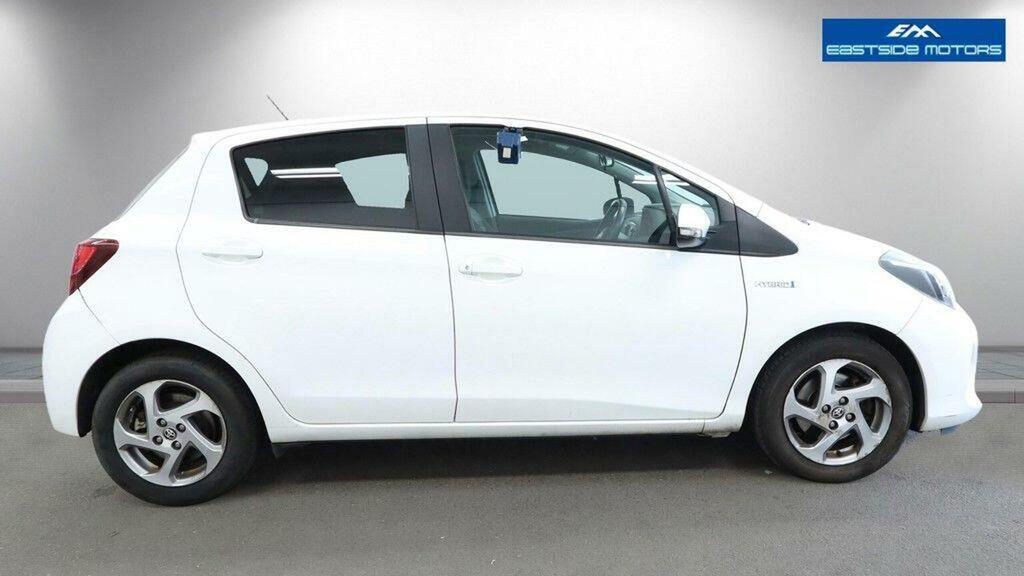 Toyota Yaris 1.5 Vvt-h Icon E-cvt Euro 6 White #5
