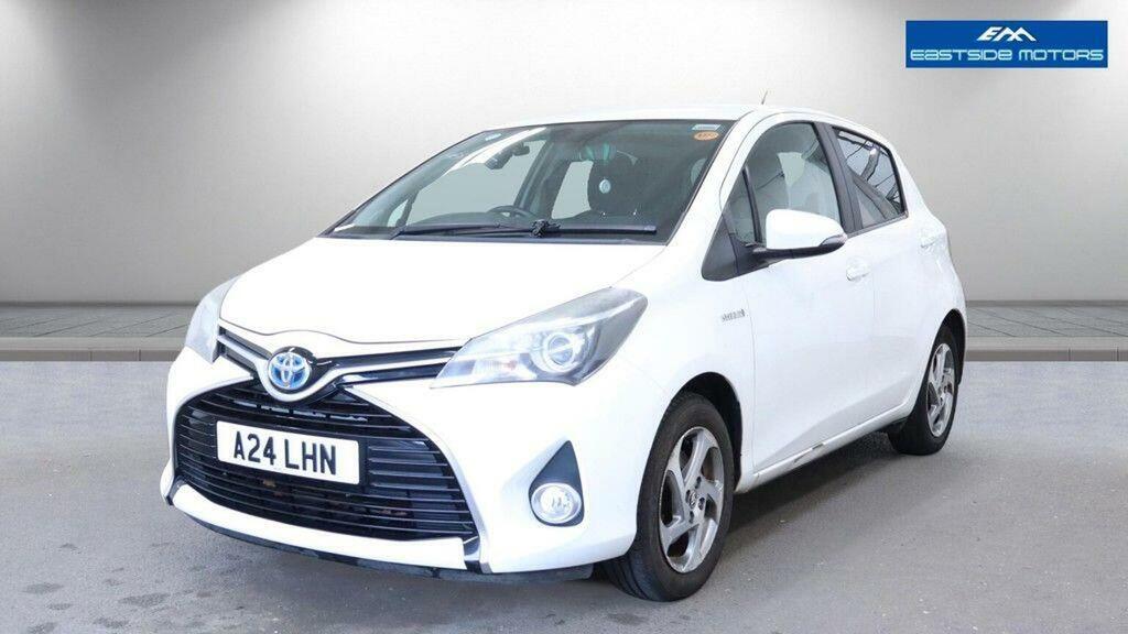 Toyota Yaris 1.5 Vvt-h Icon E-cvt Euro 6 White #2