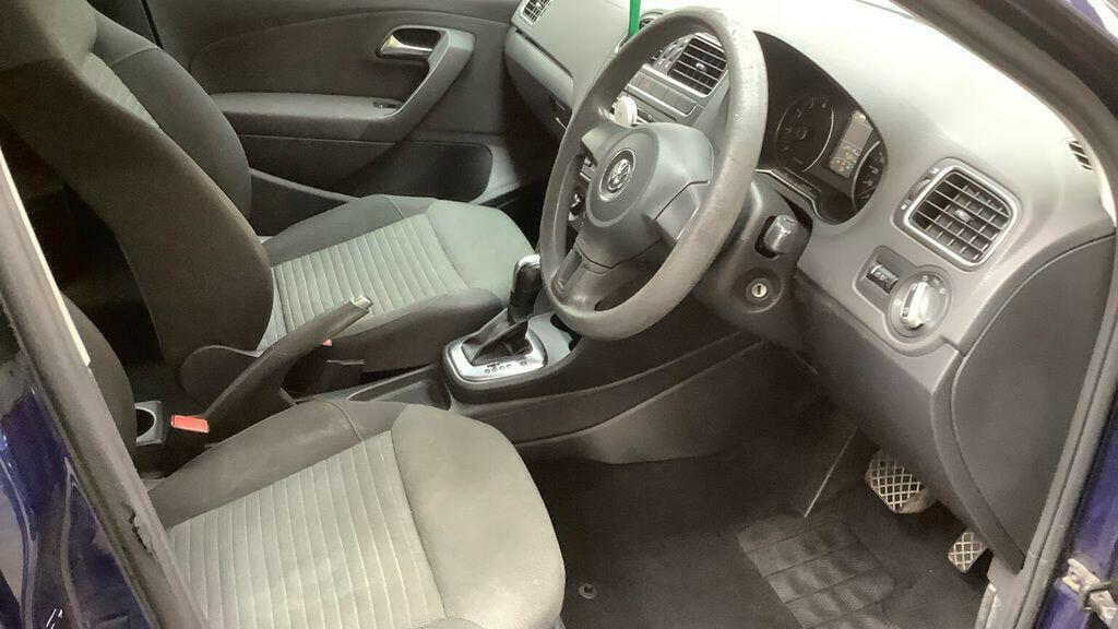Volkswagen Polo Hatchback Red #10