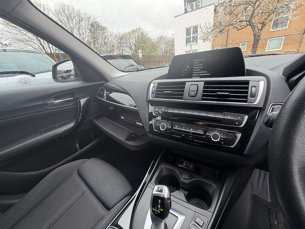 BMW 1 Series 118D Sport KP66WYS Silver #6