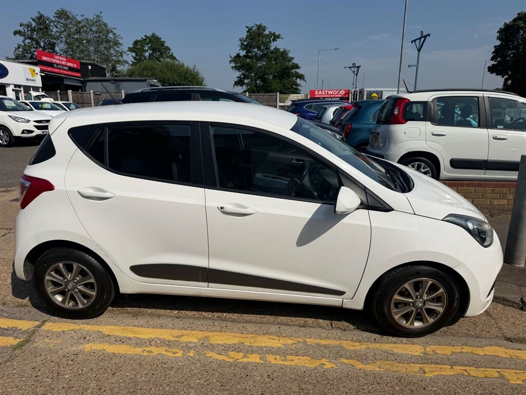 Hyundai I10 Premium White #5