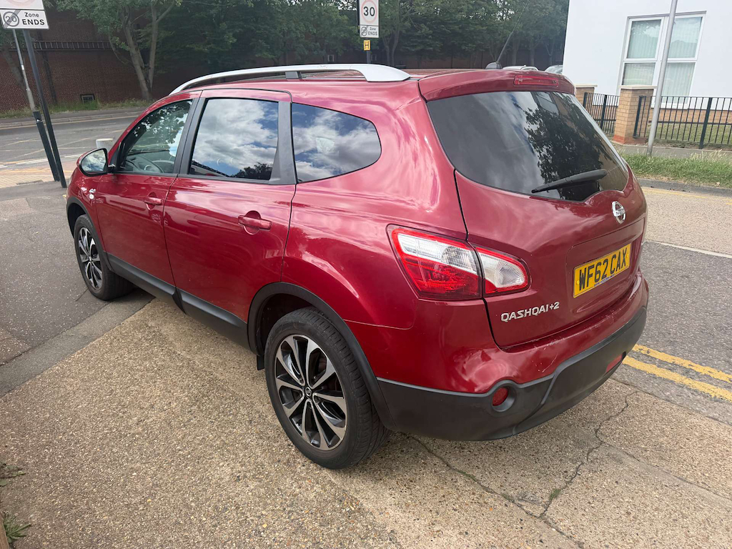 Nissan Qashqai+2 Qashqai2 N-tec Red #4