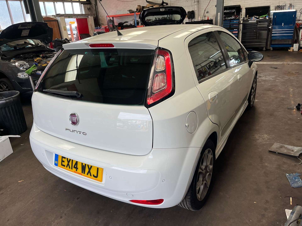 Fiat Punto Gbt White #2