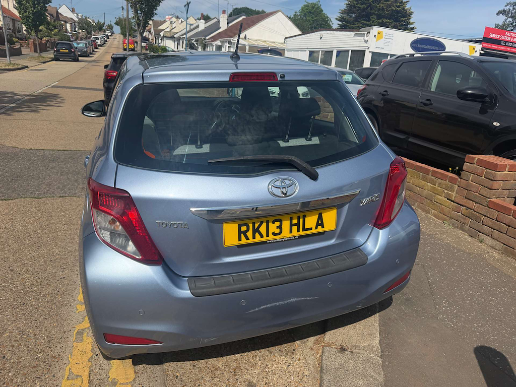 Toyota Yaris 1.33 Dual Vvt-i Tr Euro 5 Grey #4
