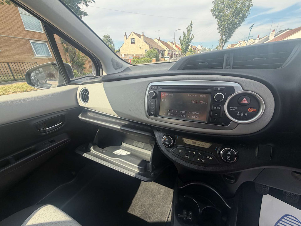 Toyota Yaris 1.33 Dual Vvt-i Tr Euro 5 Grey #9