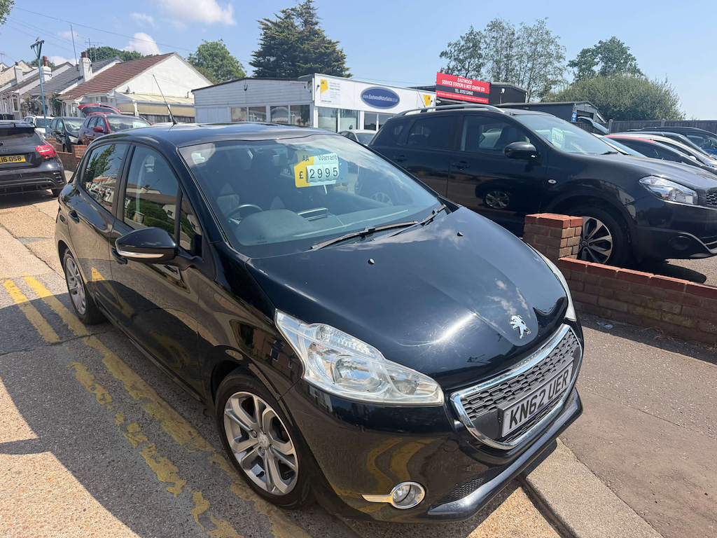 Peugeot 208 Active Black
