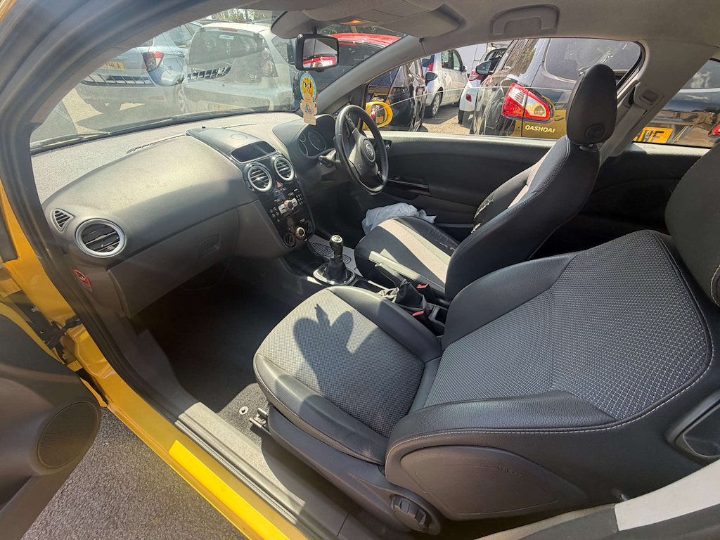 Vauxhall Corsa Design Yellow #5