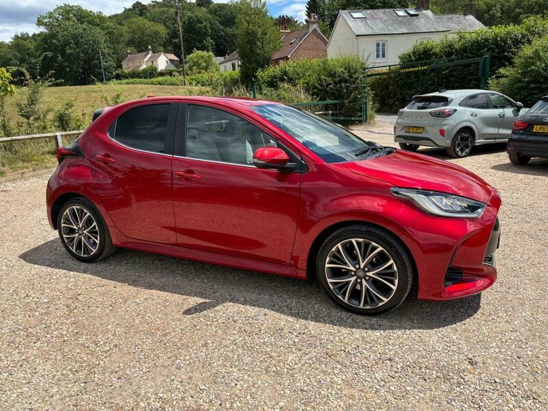 Toyota Yaris 1.5 Vvt-h Excel E-cvt Red