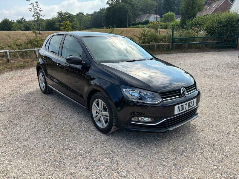 Volkswagen Polo 1.2 Tsi Bluemotion Tech Black #2