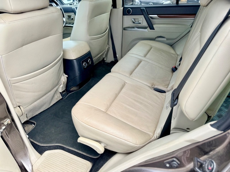 Mitsubishi Shogun Shogun Sg3 Di-d Lwb Black #22
