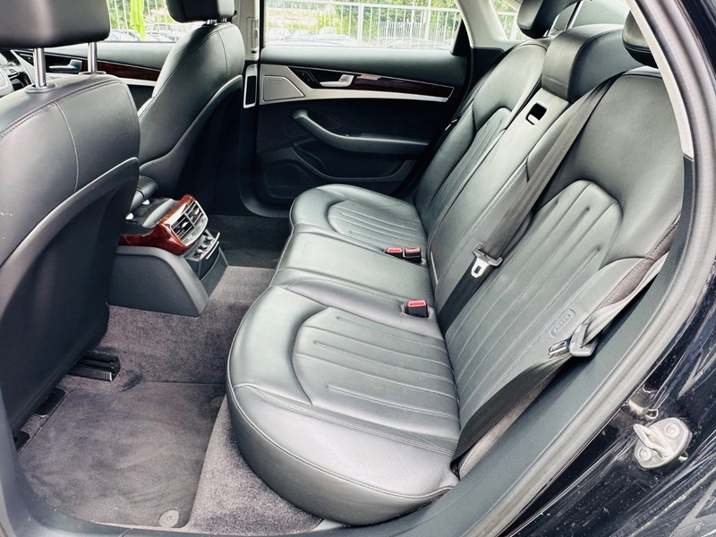 Audi A8 3.0L Tdi Quattro Se Executive 250 Bhp Grey #37