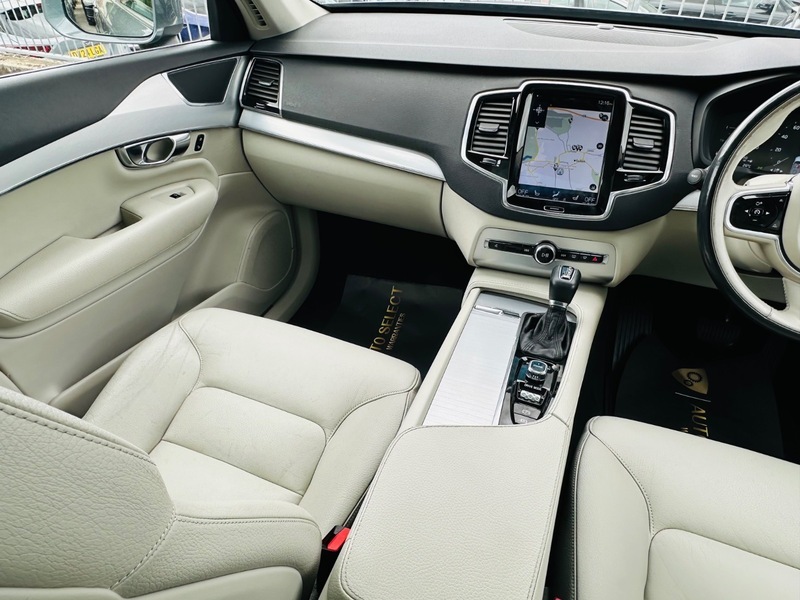 Volvo XC90 D5 Momentum Awd Black #17