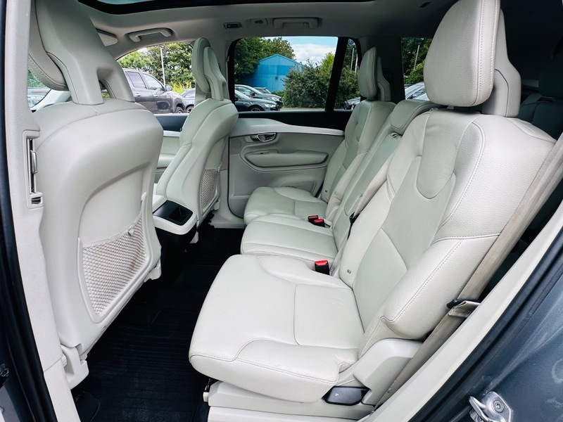 Volvo XC90 D5 Momentum Awd Black #36