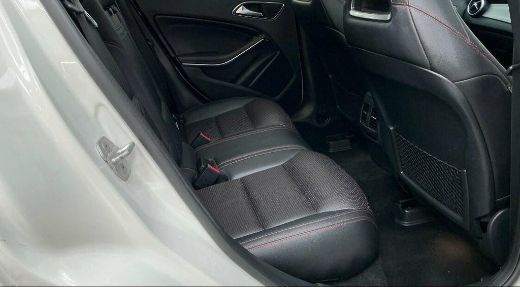 Mercedes-Benz GLA Class 2L Amg Line White #4