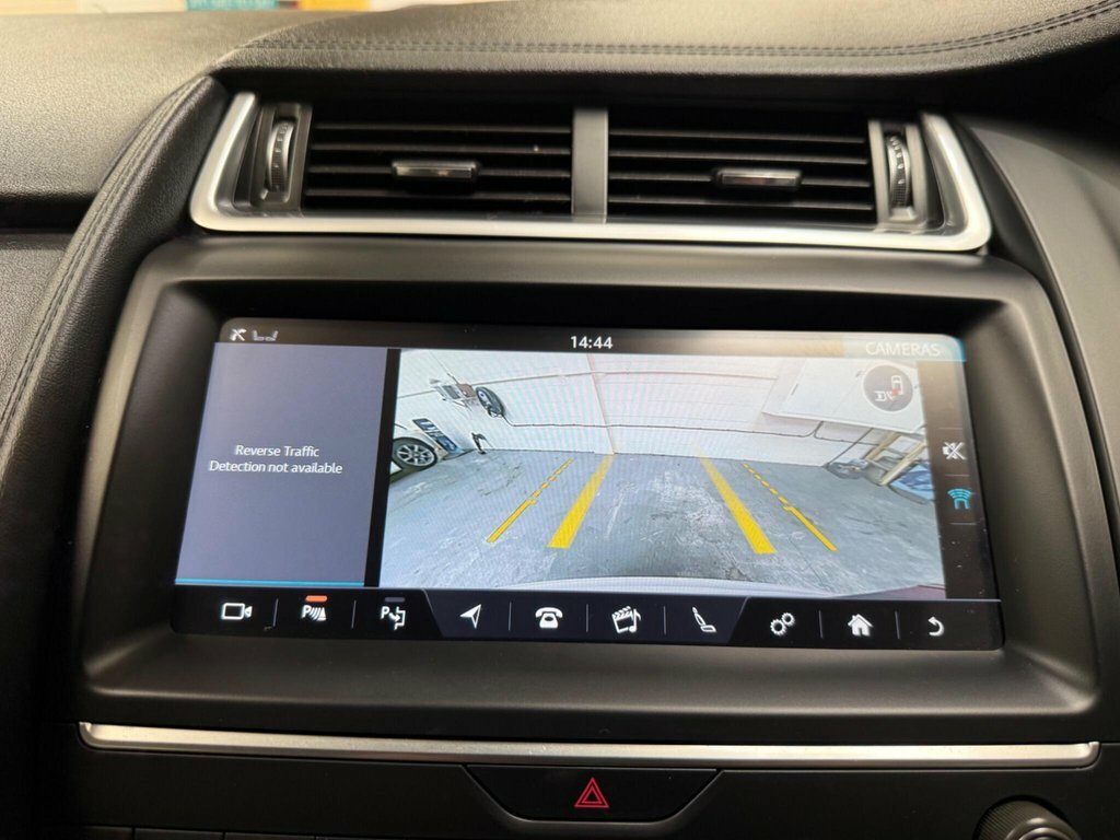 Jaguar E-Pace 2L S White #5