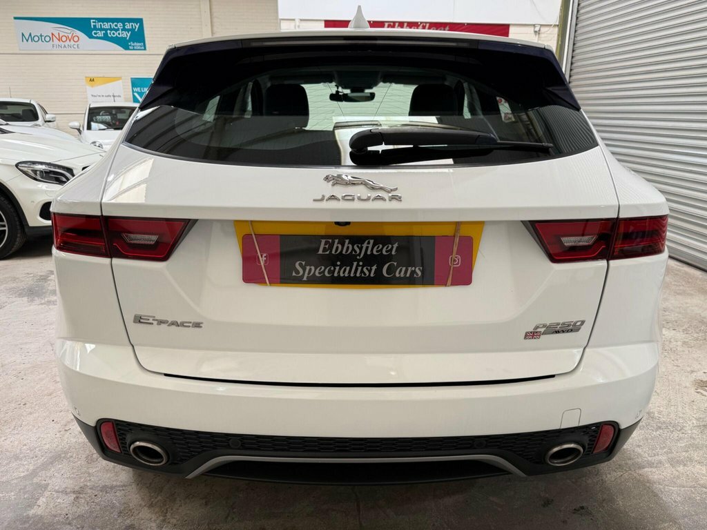Jaguar E-Pace 2.0D R-dynamic S #9