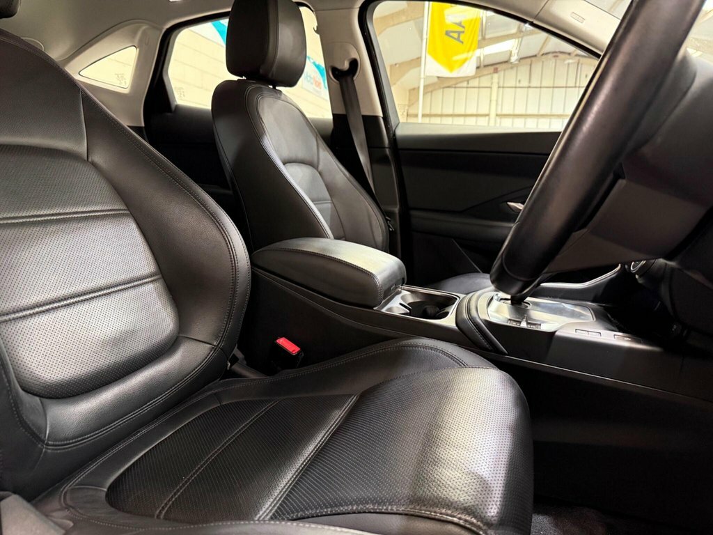 Jaguar E-Pace 2.0D R-dynamic S #7