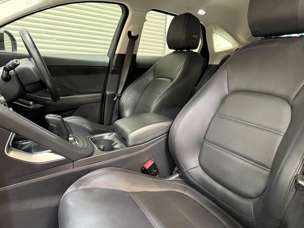 Jaguar E-Pace 2L S White #4