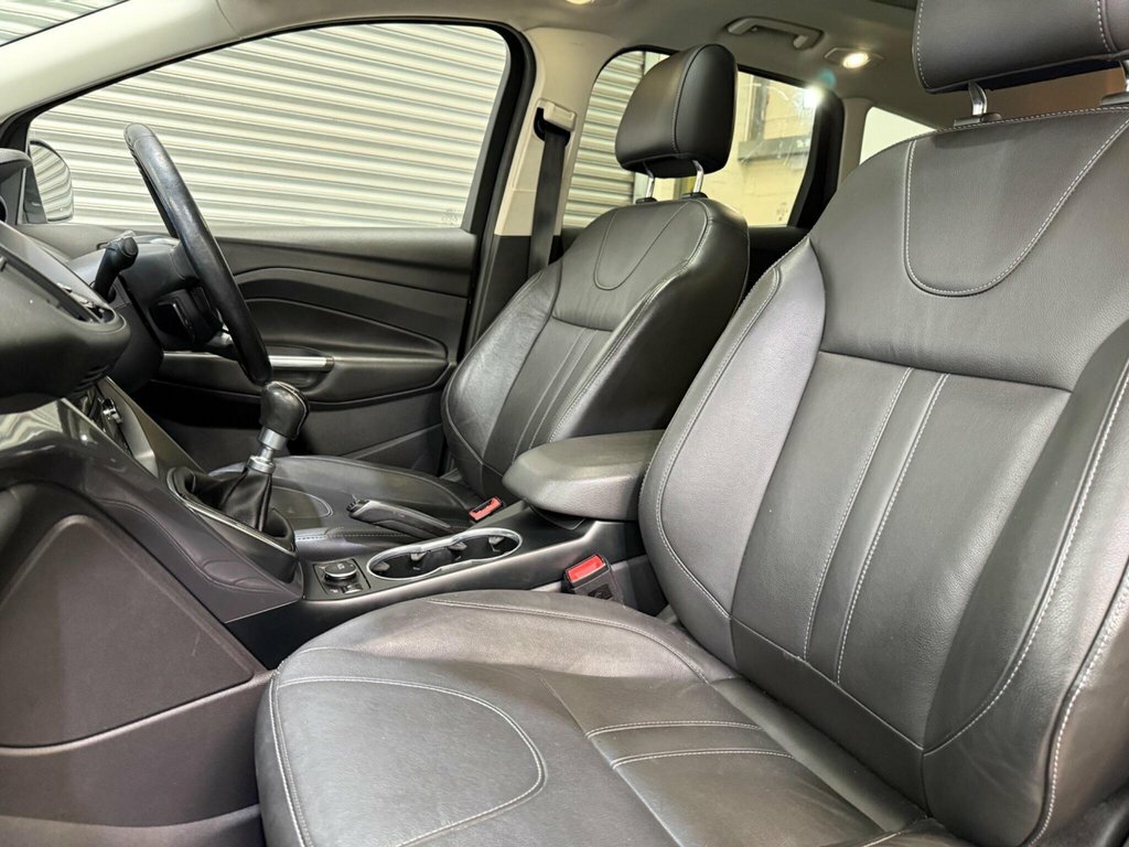 Ford Kuga 2L Titanium X Sport AK16ERX Black #2