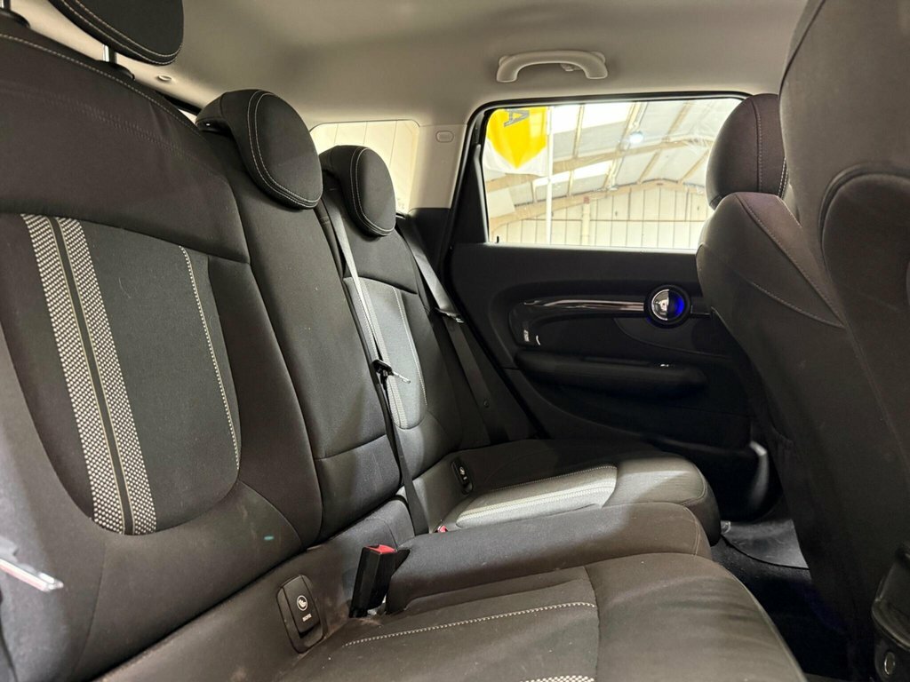 Mini Clubman 2L Cooper S 6Dr Black #4