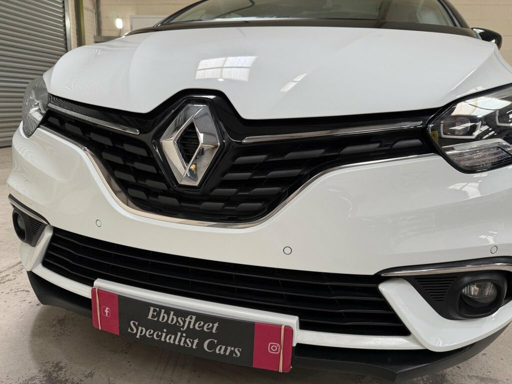 Renault Grand Scenic Dynamique S Nav Red #31