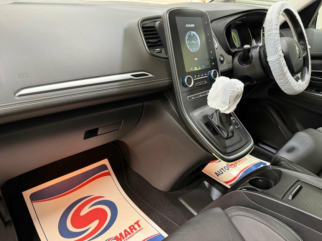 Renault Grand Scenic Dynamique S Nav Red #10
