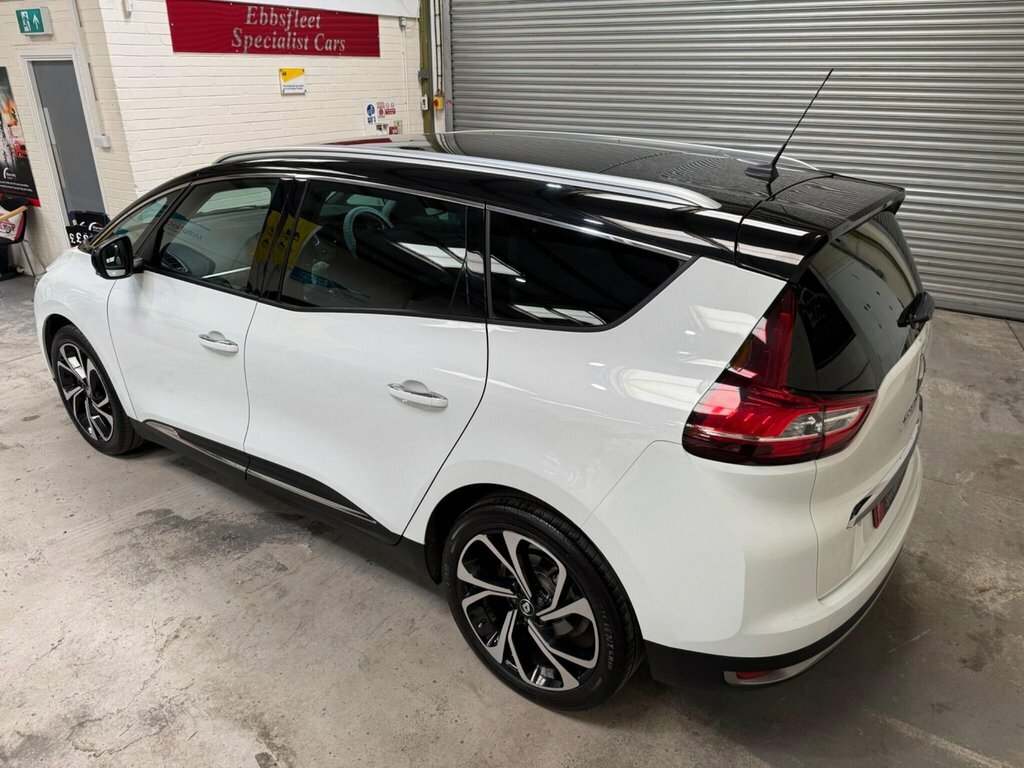 Renault Grand Scenic Dynamique S Nav Red #48