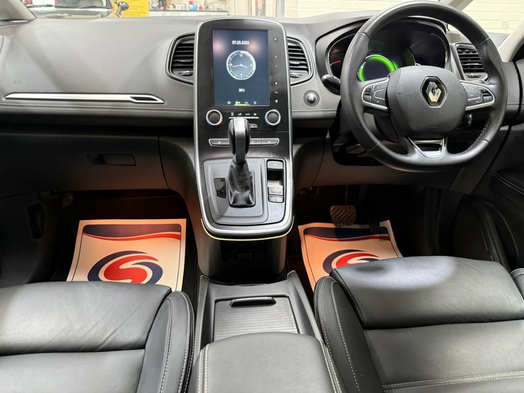 Renault Grand Scenic Dynamique S Nav Red #7