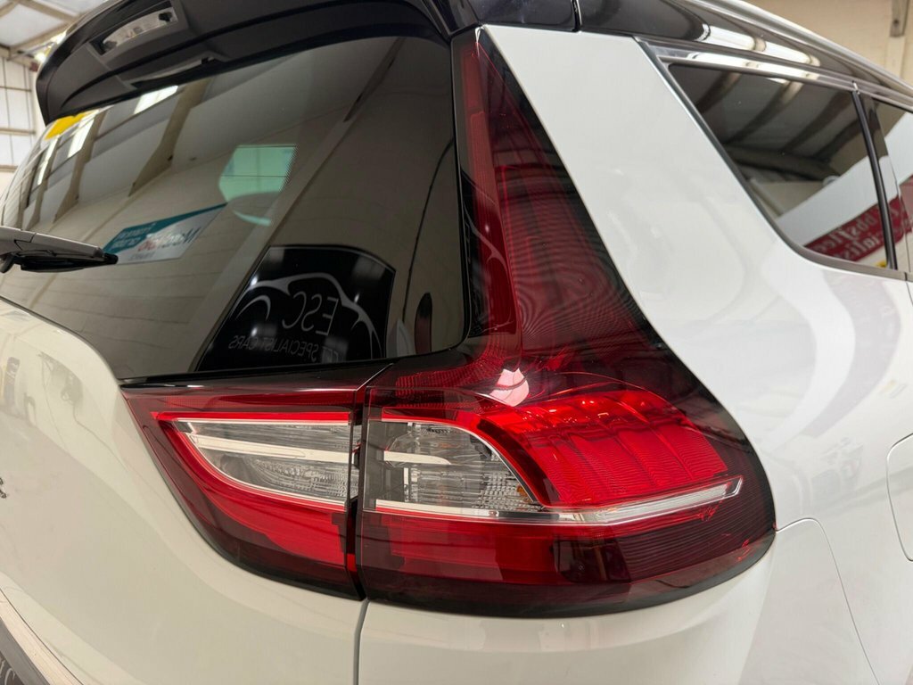 Renault Grand Scenic Dynamique S Nav Red #33