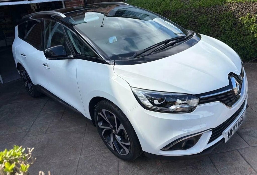 Renault Grand Scenic 1.5L Signature Nav White