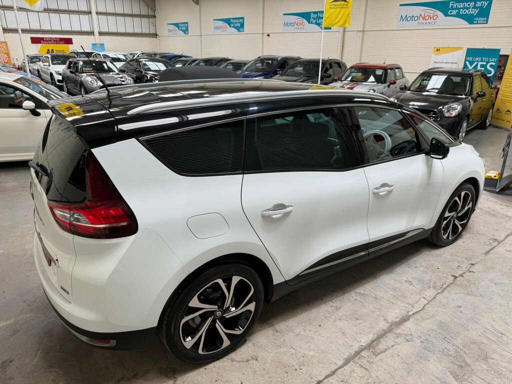 Renault Grand Scenic Dynamique S Nav Red #46