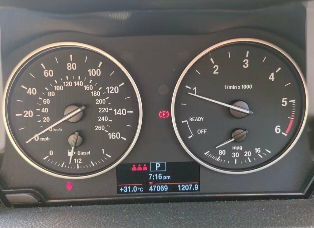 BMW 2 Series Active Tourer 2L Luxury Grey #2