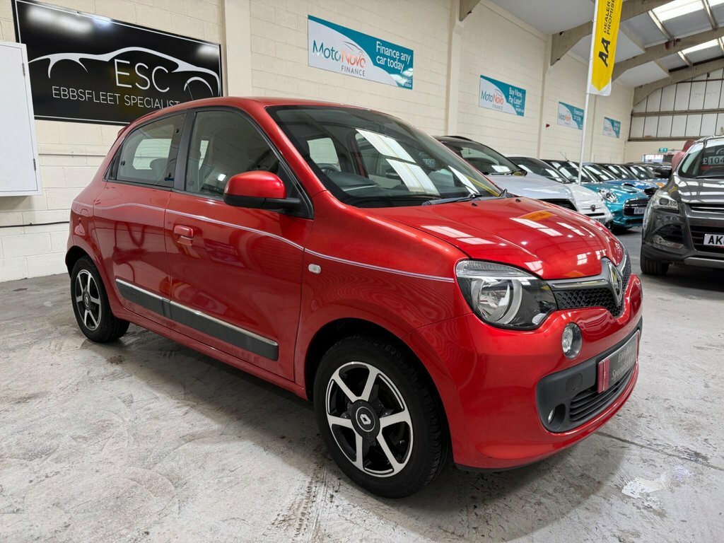 Renault Twingo 0.9L Dynamique Red